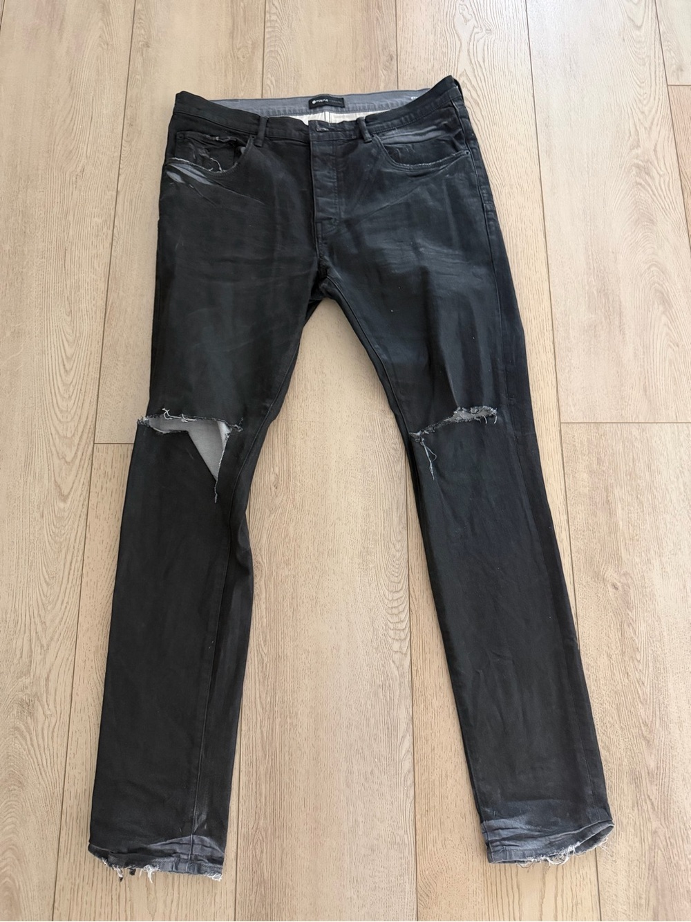 Men’s PURPLE Brand Black Distressed Jeans Size 36